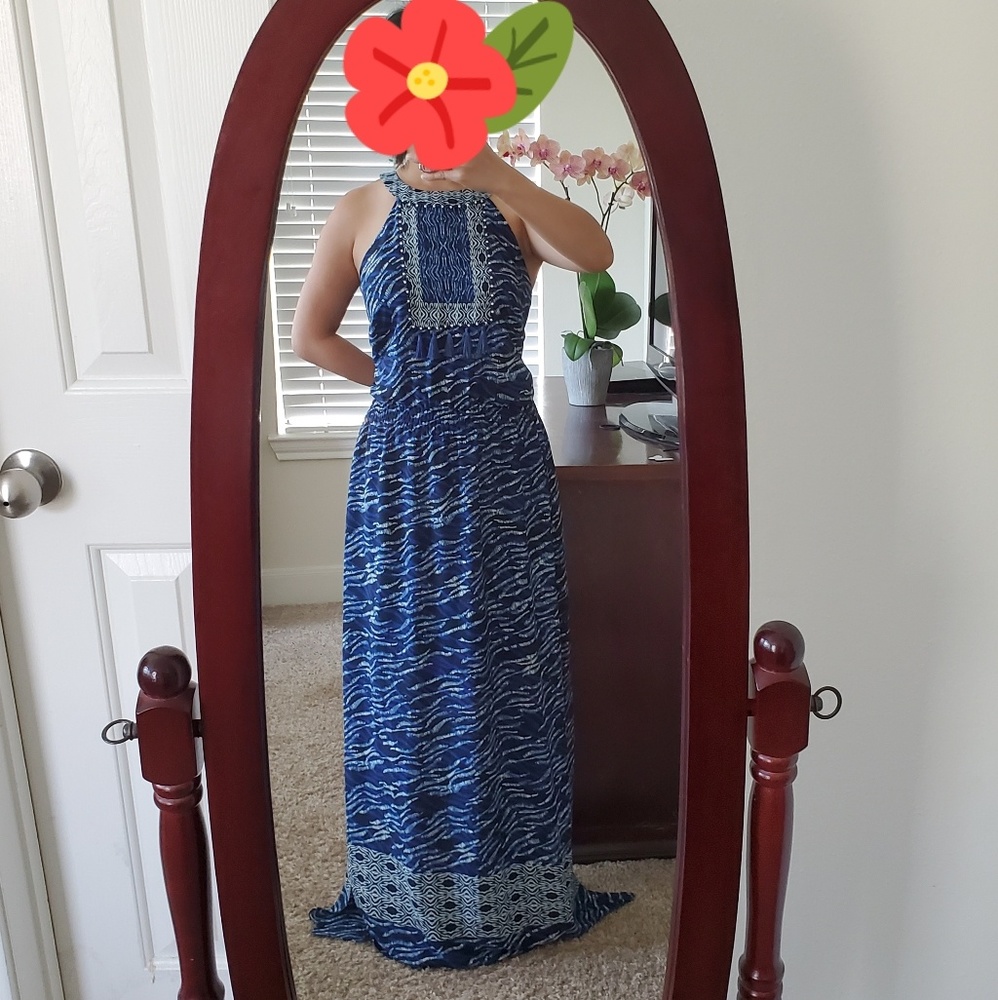 Like new WHBM EMBELLISHED PRINTED MAXI DRESS - Picture 3 of 8
